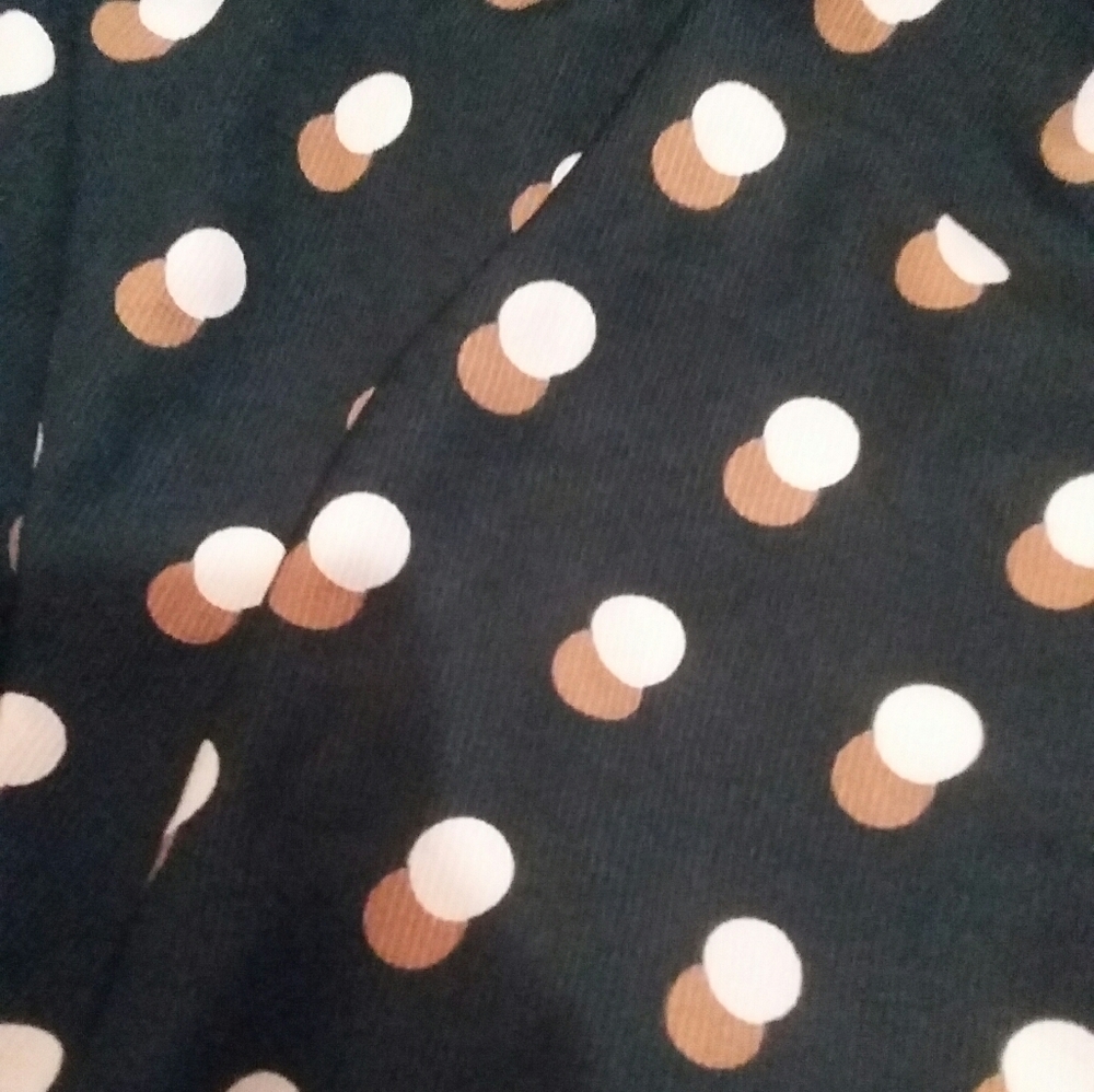 Dark green shorts with polkadot